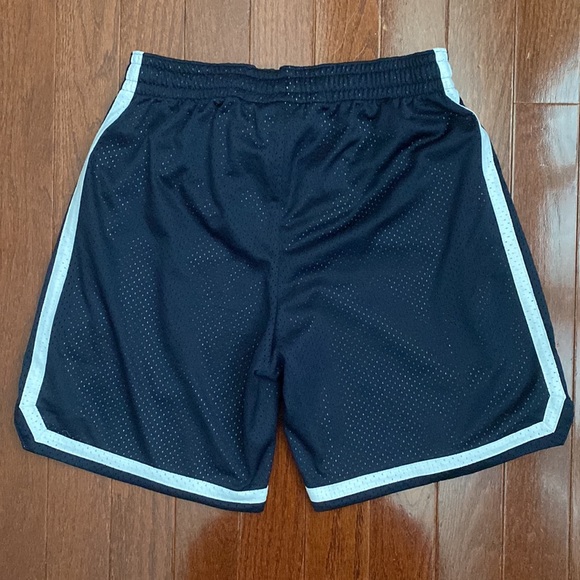 Lands End Navy Blue with White Piping ST. MARY Mesh Shorts - Picture 4 of 7